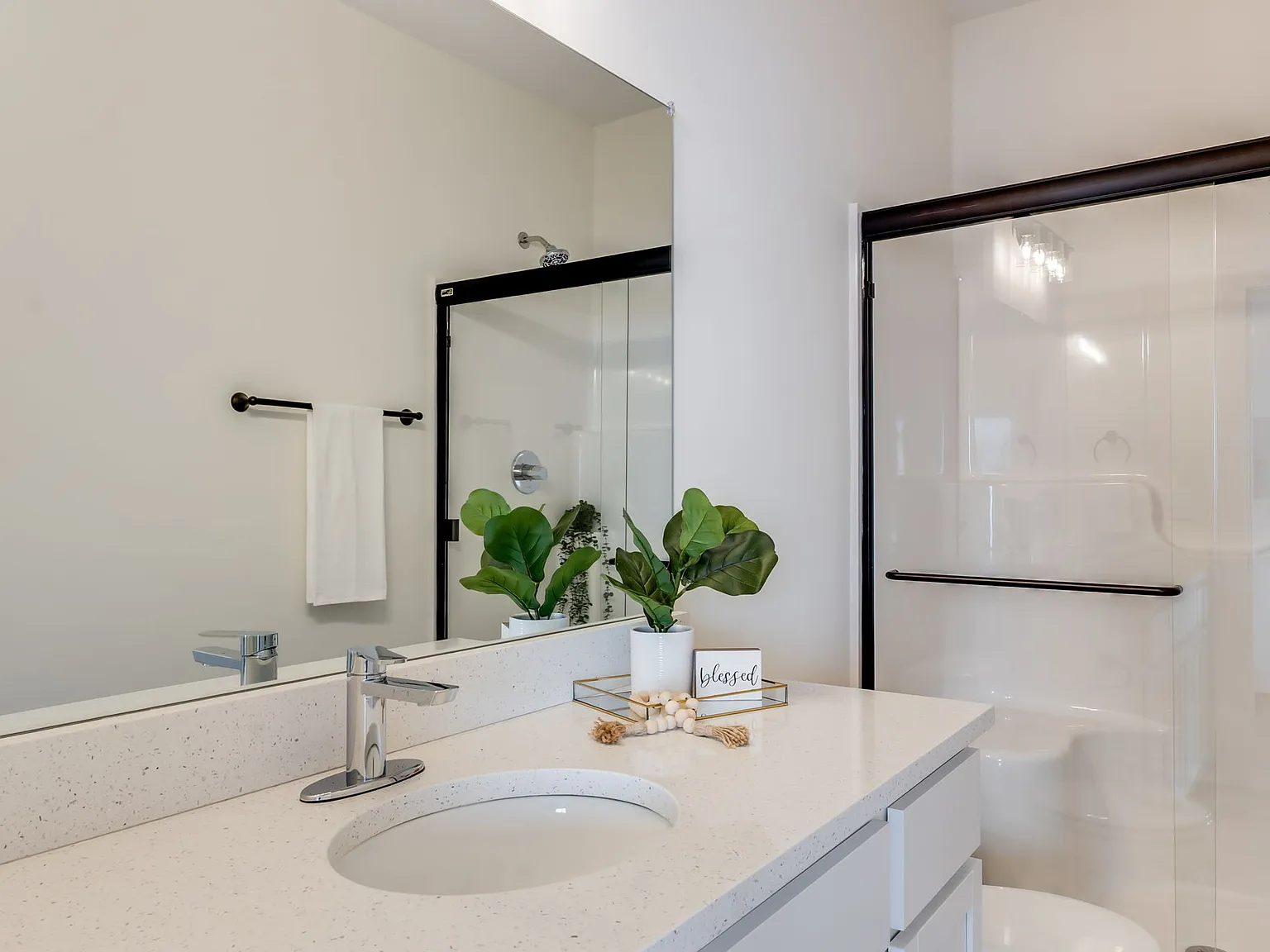 3 bed, 1250 sqft, $1,550 — Photo 3