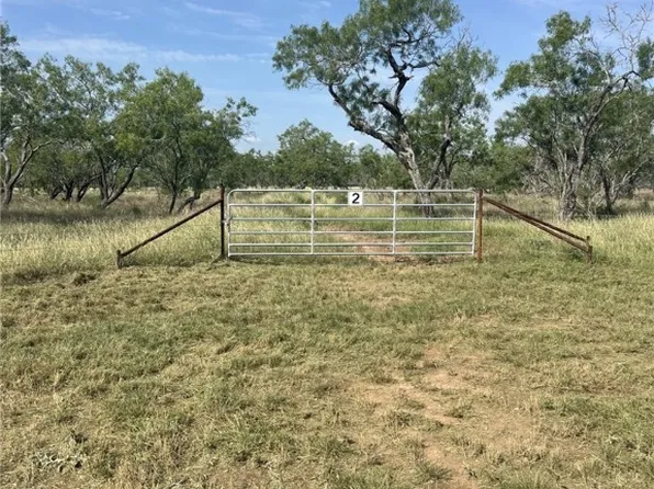 168 Western Lane Rd, Leesville, TX 78122