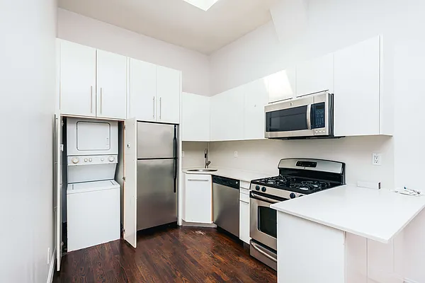 Rented by Nooklyn NYC LLC | media 46