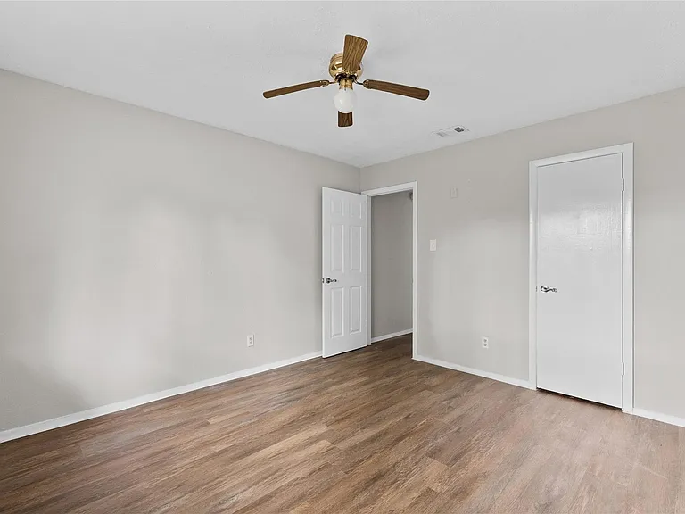 2819 Sugar Wood Dr — Photo 17
