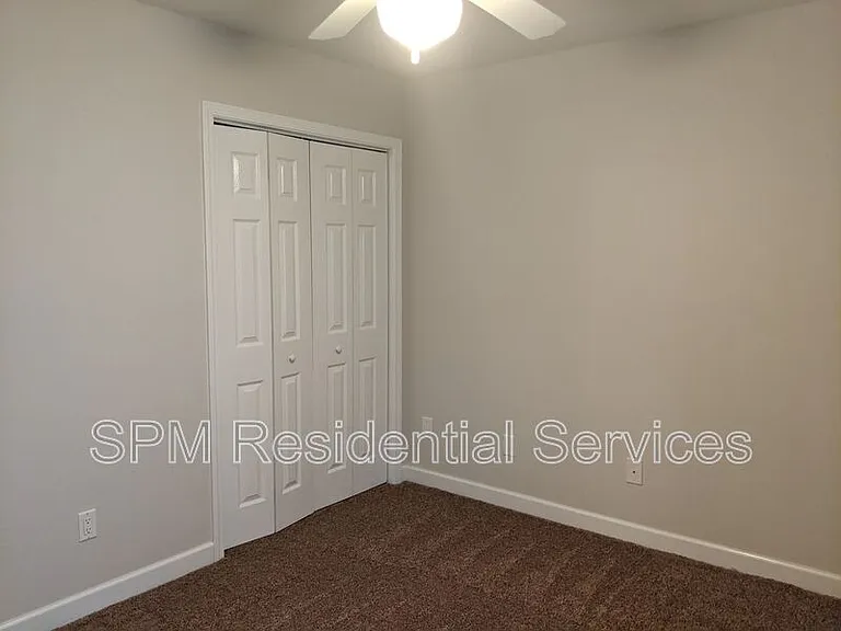 514 Foxwood Ln — Photo 10