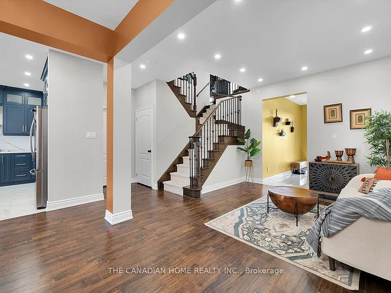 33 Denali Cres — Photo 13