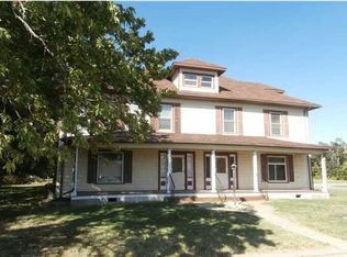 128 E 12th St, Newton, KS 67114