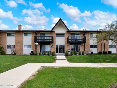 21B Kingery Quarter Ln #108, Willowbrook, IL, 60527