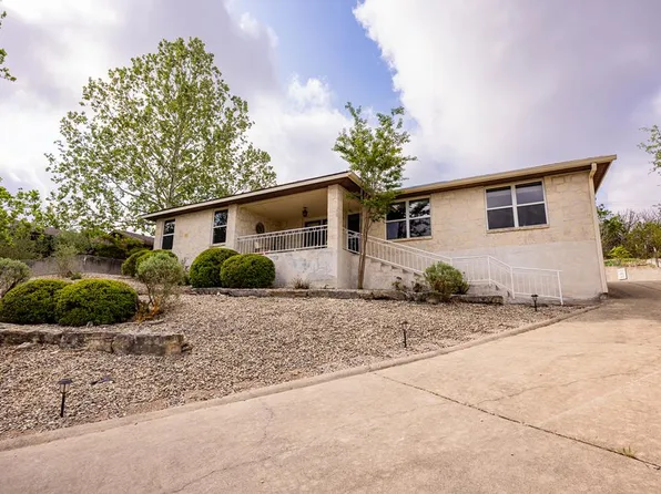 1303 Malibu Dr, Kerrville, TX 78028