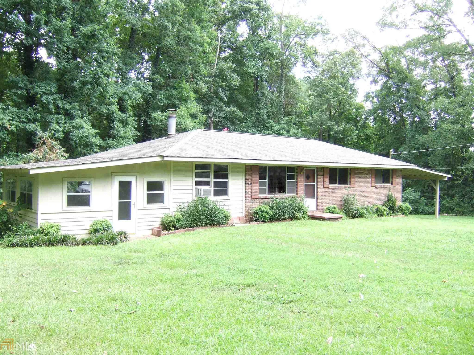 114 Oak Rd photo 1