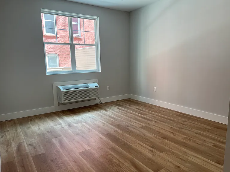 307-309 W Front St #235 — Photo 4
