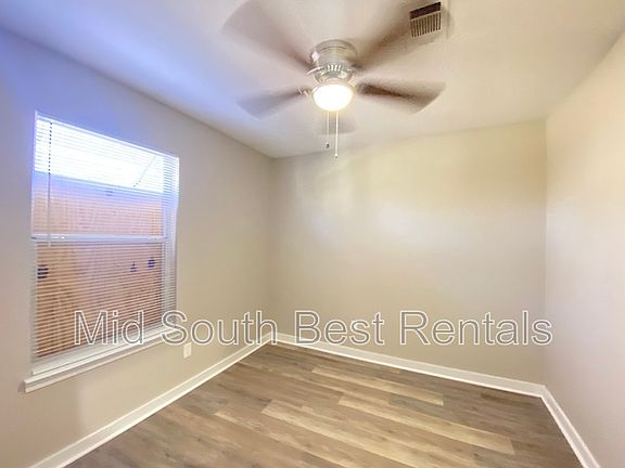 5th image of 1501 Gum St #B