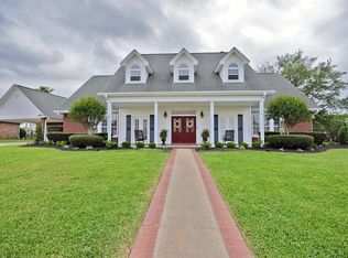 405 Waterwood Dr, Orange, TX 77630