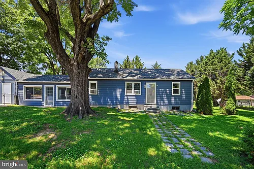 44 S Woodlawn Ave Photo 1