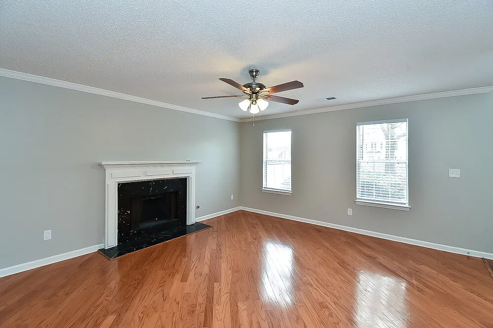 3 bed, 2.5 bath, 2103 sqft, $2,780 — Photo 4