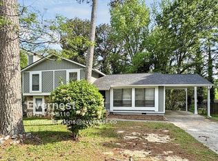 584 Raintree Dr, Jonesboro, GA 30238