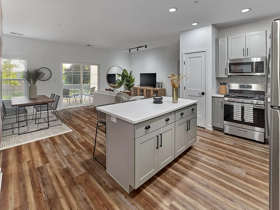 ReserveOnForge 12 model great room