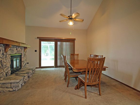 4th image of 27W067 Evelyn Ave