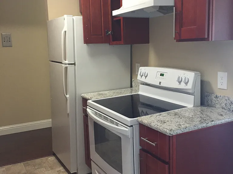 Hayward Summit Apartments, LLC — Photo 28