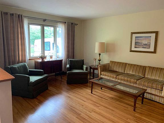 2nd image of 3463 Shattuck Ave