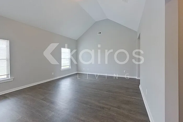 4 bed, 2.0 bath, 1681 sqft, $1,625 — Photo 2