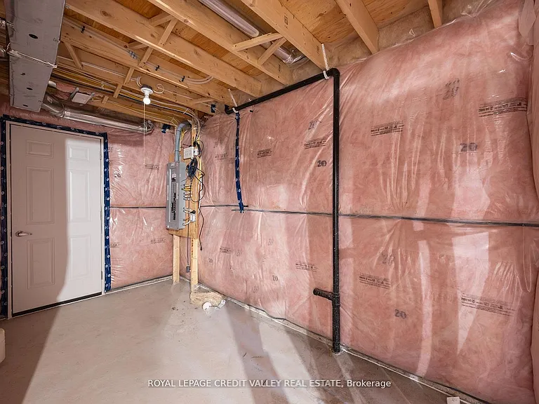 2739 Asima Dr — Photo 37