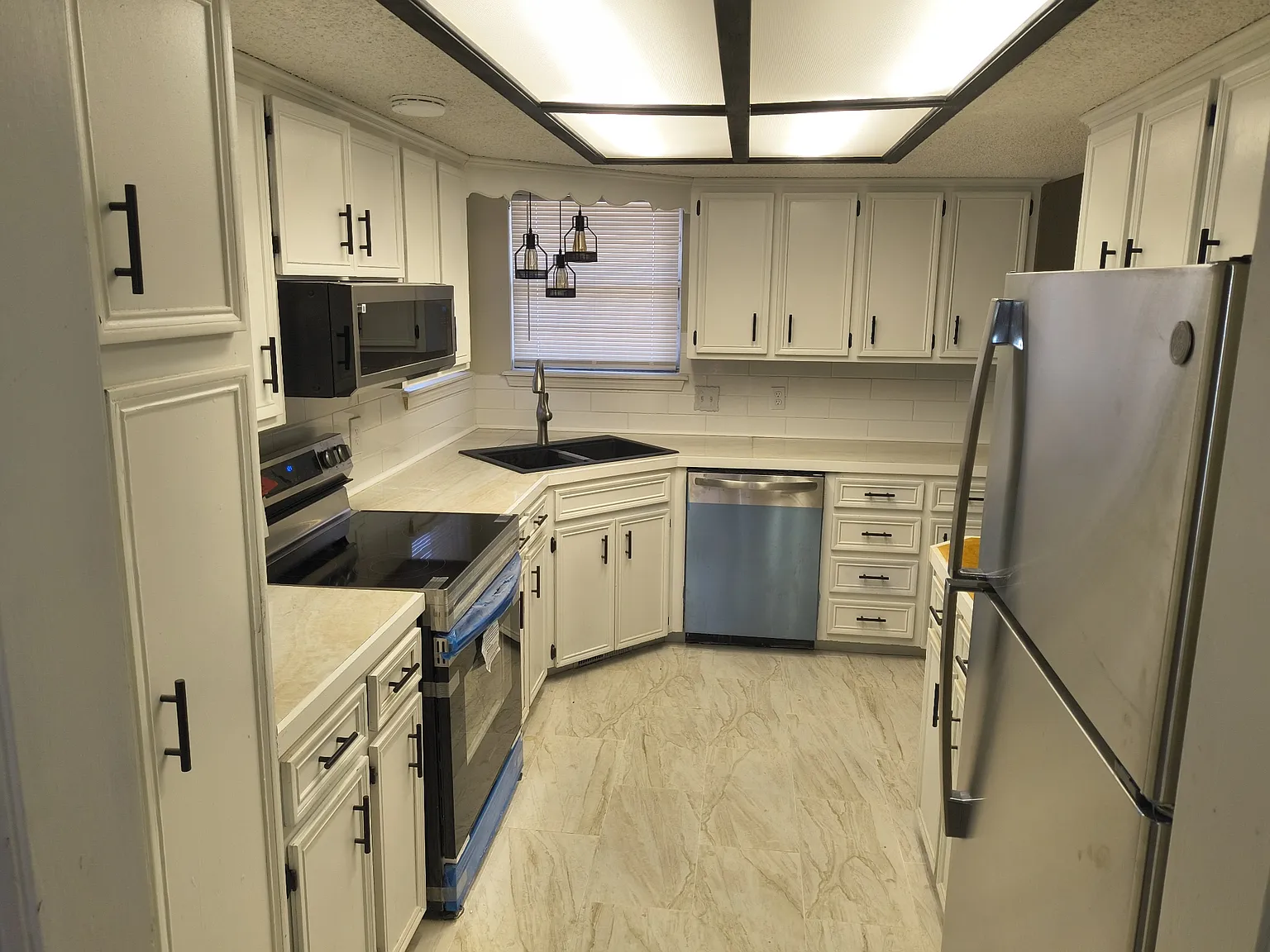 4 bed, 1875 sqft, $1,800 — Photo 3