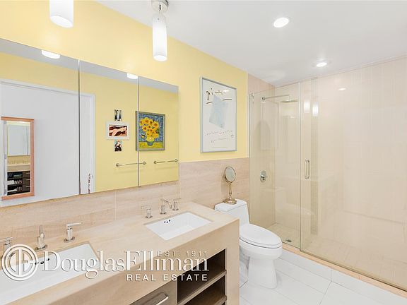 5th image of 5-09 48th Ave Unit 8F