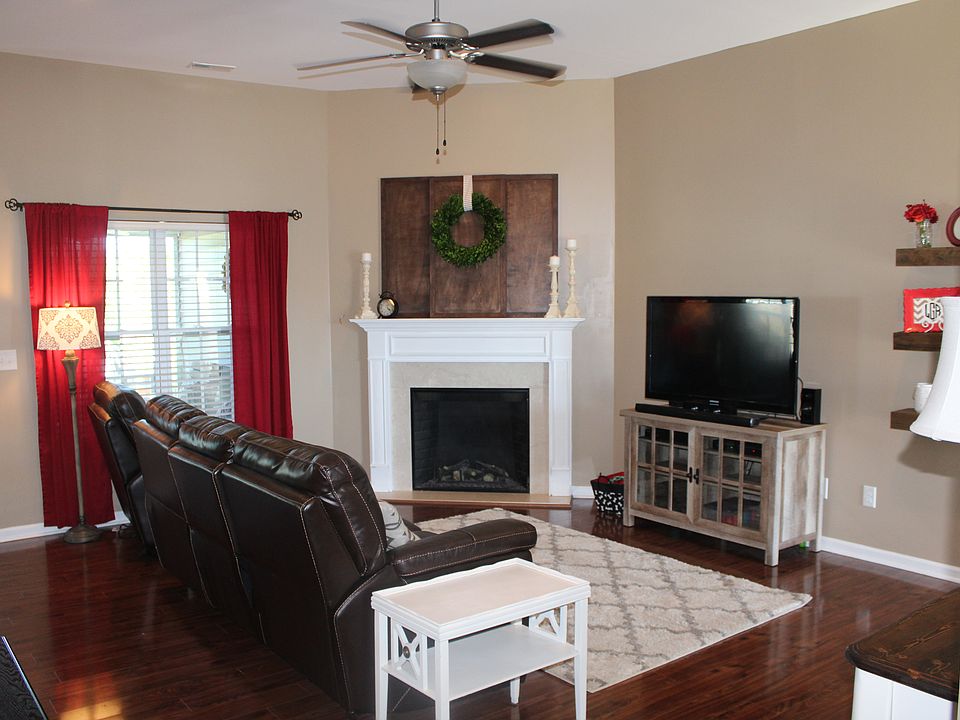 1st image of 521 Abington Ct
