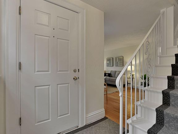 4th image of 1935 Greenway Ave S