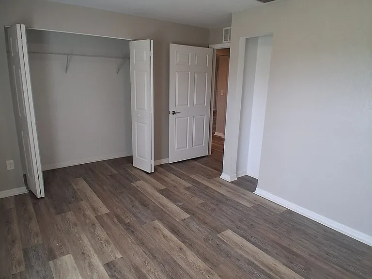 7061 Tide Cir — Photo 8