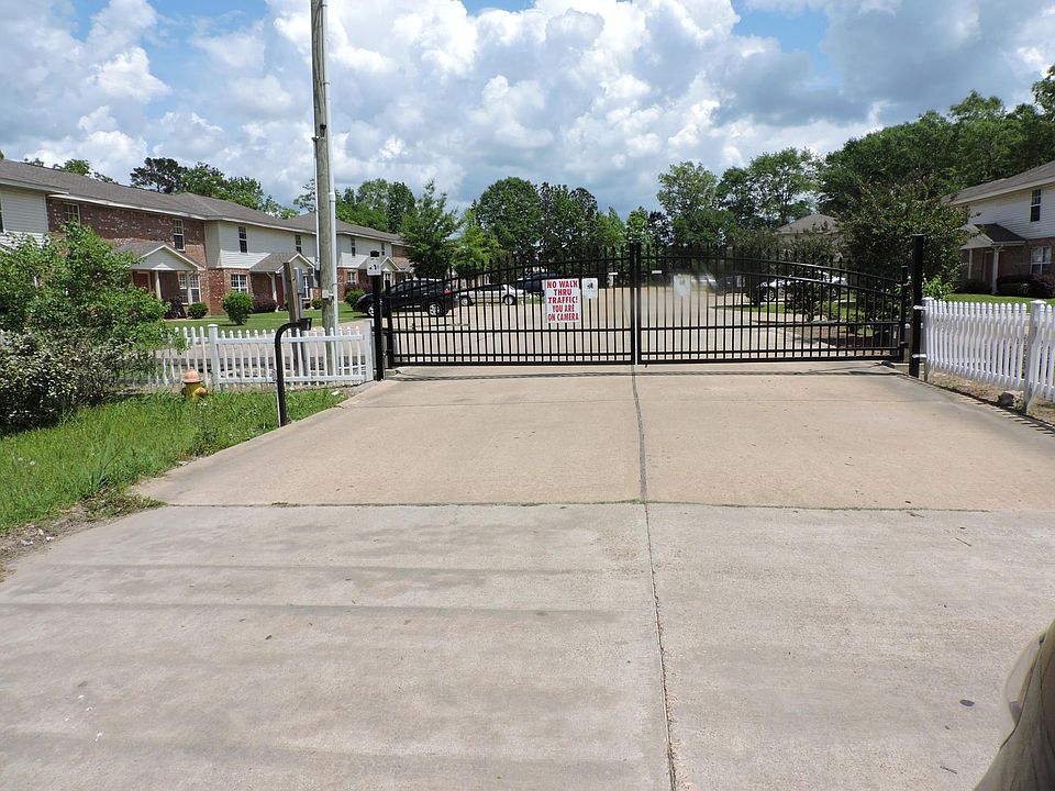 1st image of 1622 Amour Dr
