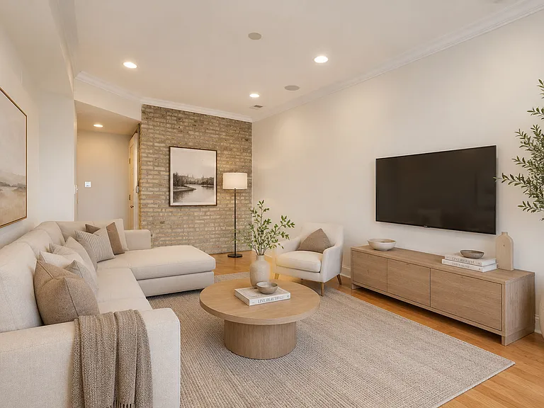 6150 N Ravenswood Ave #4 — Photo 9