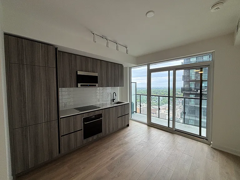 117 Broadway Ave — Photo 26