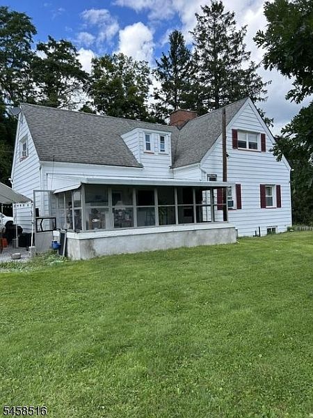 1st image of 62 Walnut St
