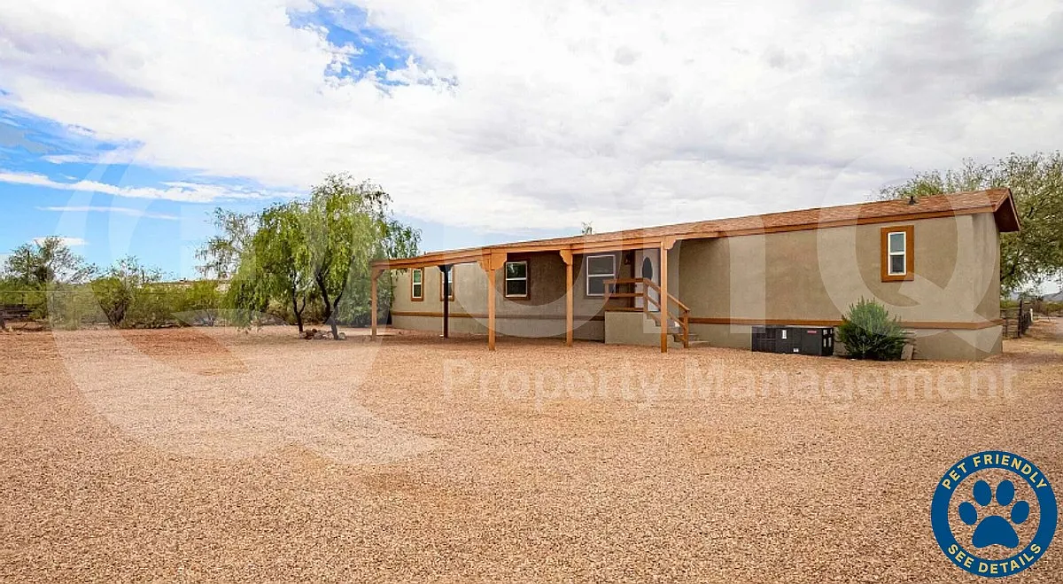 3 bed, 2.0 bath, 1216 sqft, $1,399 — Photo 1
