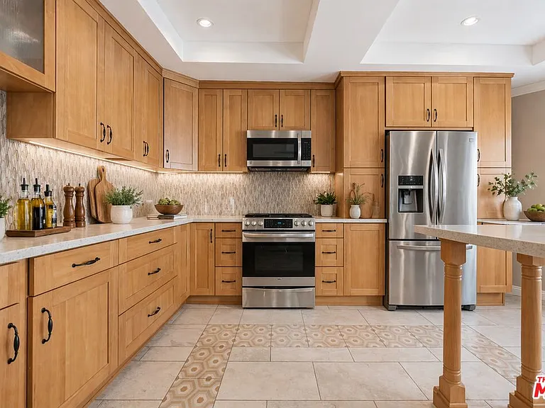 14937 Dickens St #109 — Photo 5