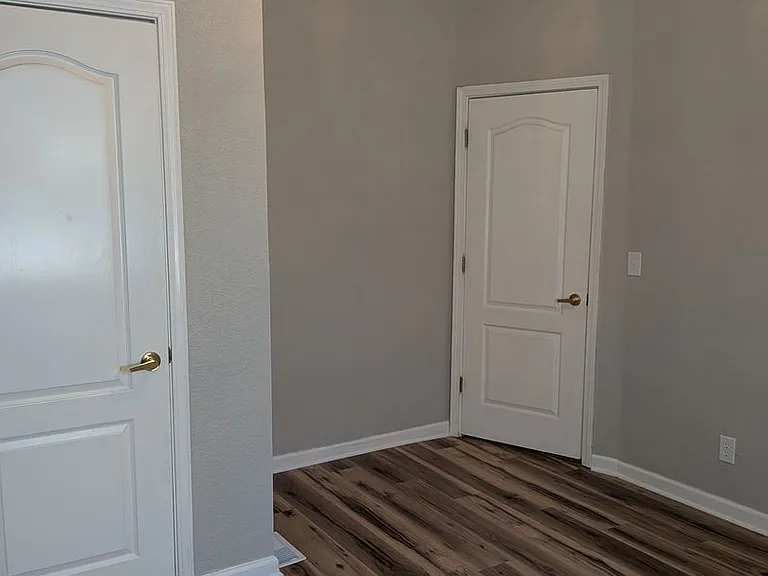 609 Jefferson St — Photo 35