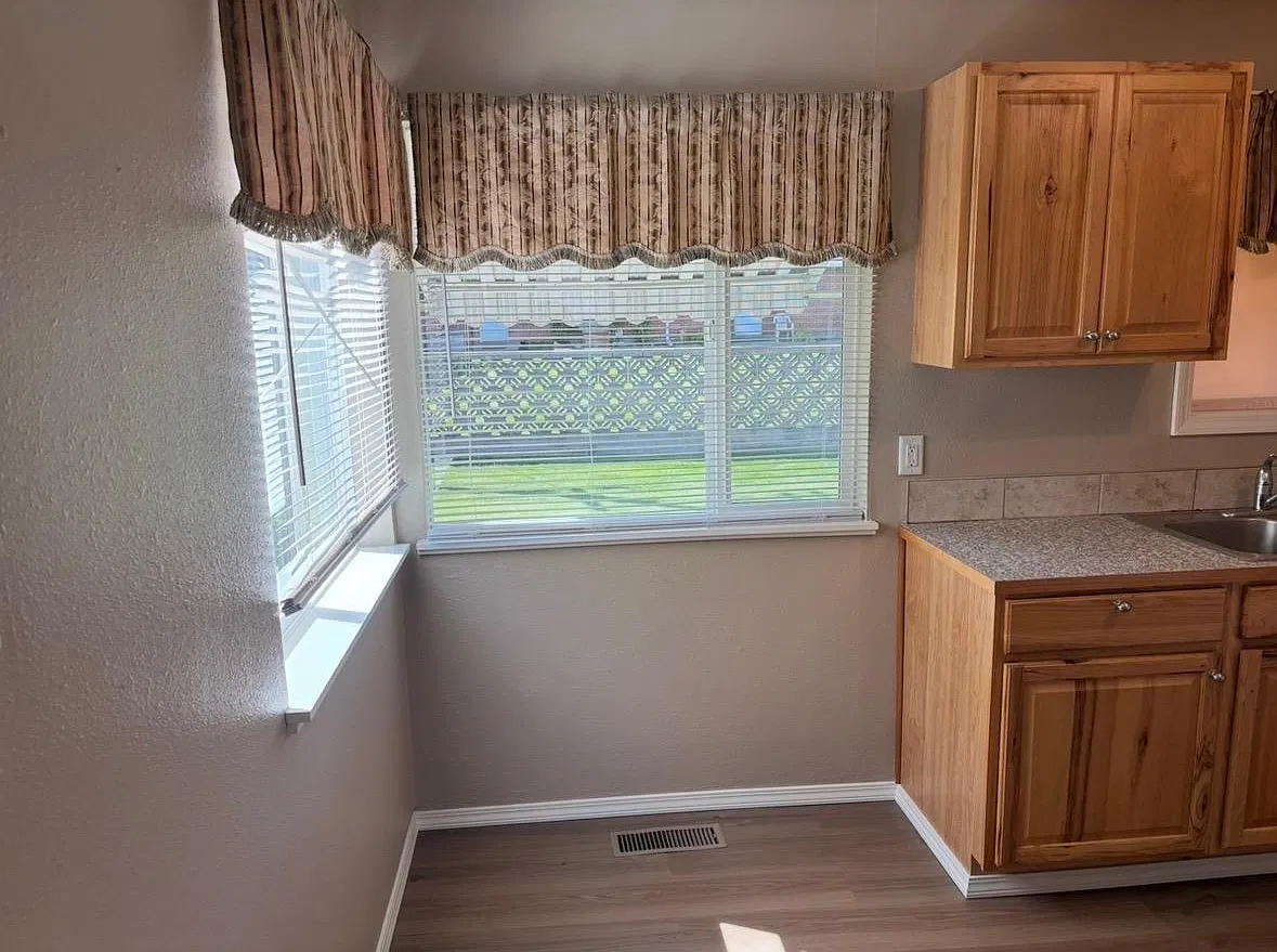 220 N 37th Ave - 220 — Photo 1