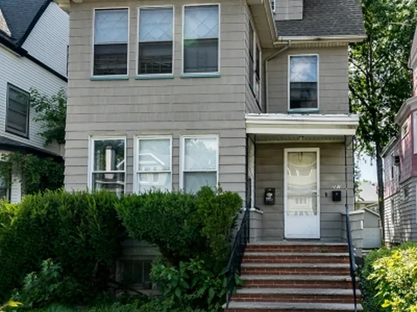 281 S Burnet St, East Orange, NJ 07018