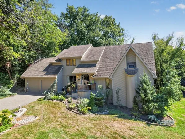 14913 W 71st Ter, Shawnee, KS 66216