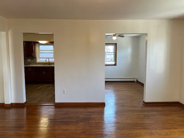 184 Central Lane image 6 of 8