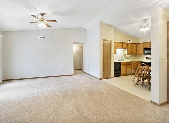 4th image of 3425 Country Stone Manor Dr APT D