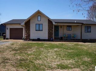 1247 Lawson Rd, Murray, KY 42071