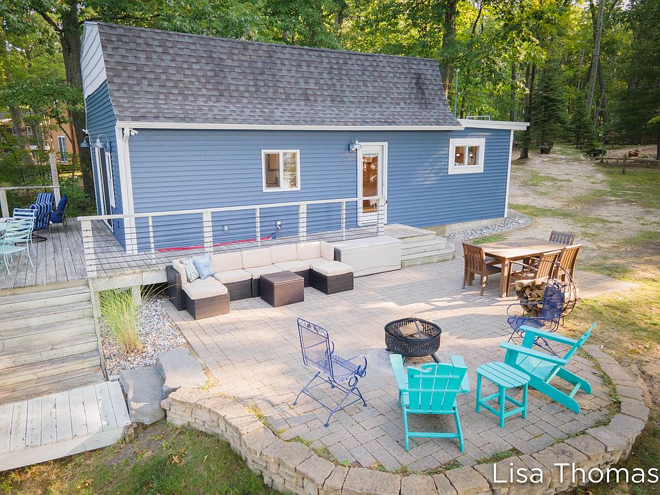 1st image of 7489 W Basford Lake Dr