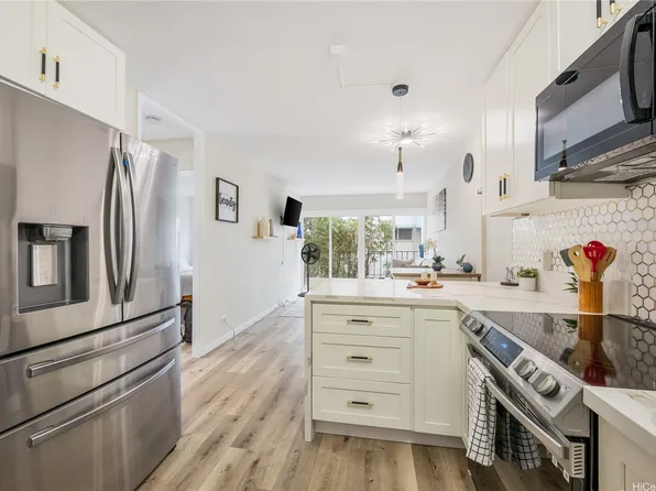 222 Kaiulani Ave APT 208, Honolulu, HI 96815