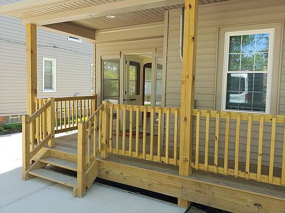 back outdoor porch/deck