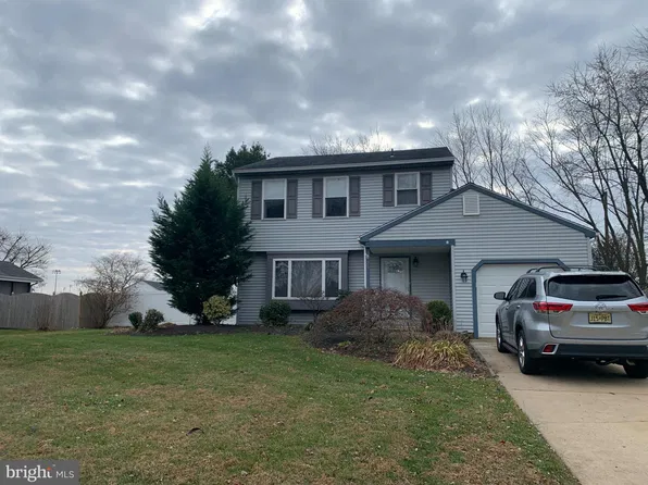 25 Presidential Dr, Berlin, NJ 08009
