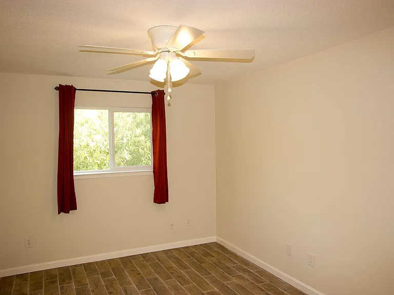 2100 E Stassney Ln #A — Photo 12