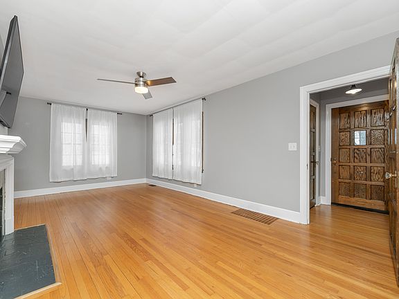 4th image of 729 Edgemoor Ave