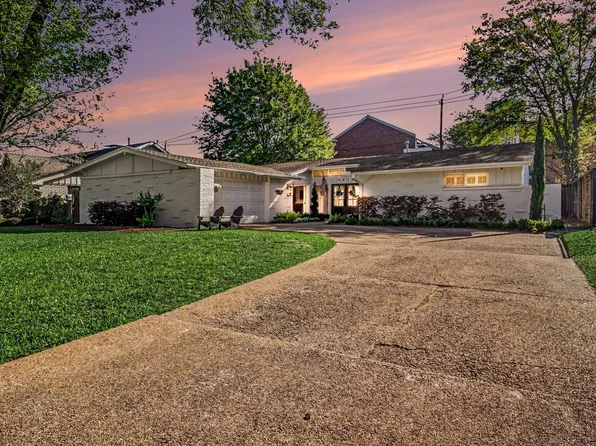 1715 Briarmead Dr, Houston, TX 77057