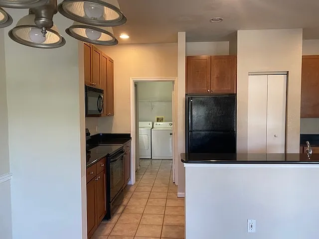2249 Portofino Pl — Photo 2