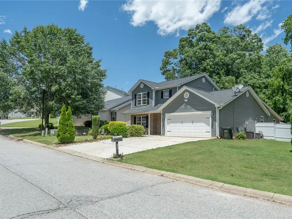 104 Kingscreek Dr, Greer, SC 29650