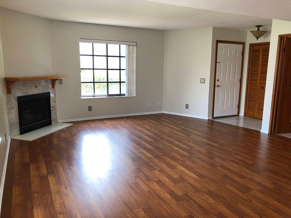 1st image of 422 S Palm Dr